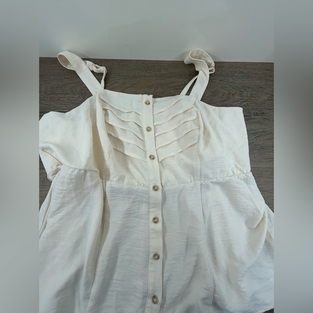 Torrid Cream Sleeveless Blouse